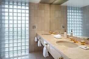 Metropolitan Hotel Vancouver