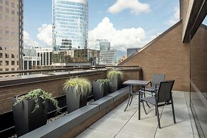 Metropolitan Hotel Vancouver