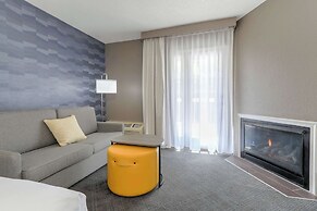 Comfort Inn & Suites At Dollywood Lane