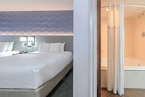 Comfort Inn & Suites At Dollywood Lane