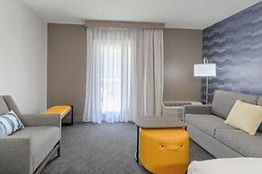 Comfort Inn & Suites At Dollywood Lane