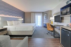 Comfort Inn & Suites At Dollywood Lane