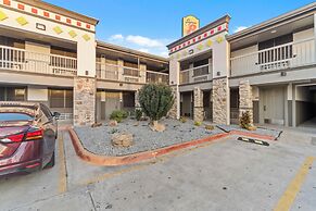 Super 8 Wyndham McAllen Downtown- City Center-Plaza Mall-Airport