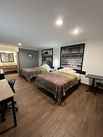 Super 8 Wyndham McAllen Downtown- City Center-Plaza Mall-Airport