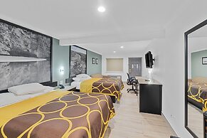 Super 8 Wyndham McAllen Downtown- City Center-Plaza Mall-Airport