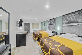 Super 8 Wyndham McAllen Downtown- City Center-Plaza Mall-Airport