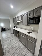 Super 8 Wyndham McAllen Downtown- City Center-Plaza Mall-Airport