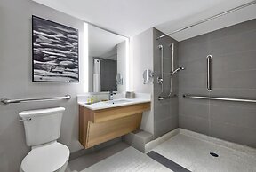 DoubleTree by Hilton Davenport