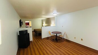 Super 7 Inn By OYO Tupelo Hwy 178