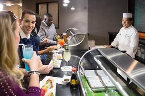 Rosen Inn, closest to Universal