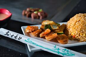 Rosen Inn, closest to Universal