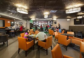 Rosen Inn, closest to Universal