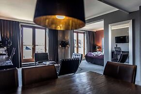 Scandic Front