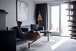Scandic Front