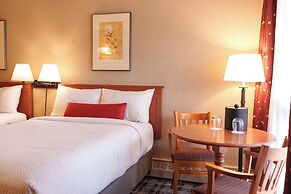 Marmot Lodge