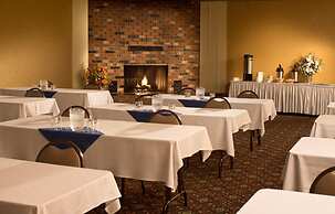 Coast Inn at Lake Hood