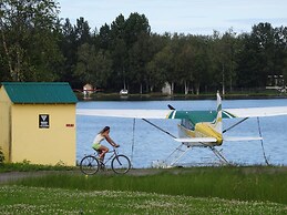 Coast Inn at Lake Hood