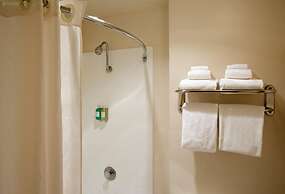 Coast Inn at Lake Hood