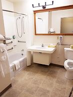 Coast Inn at Lake Hood