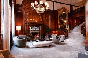 The Benson Portland, Curio Collection by Hilton