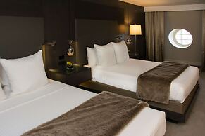 The Benson Portland, Curio Collection by Hilton