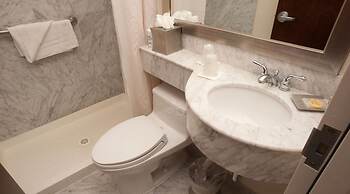 The Hotel @ Fifth Avenue