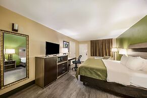 Quality Inn & Suites Garland - East Dallas
