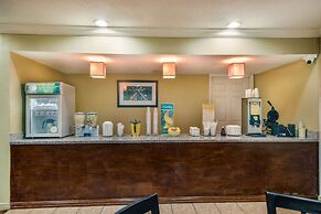 Quality Inn & Suites Garland - East Dallas