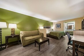 Quality Inn & Suites Garland - East Dallas