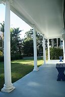 Colonial Court Motor Inn