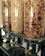 Super 8 by Wyndham West Kelowna BC