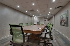 Holiday Inn Express & Suites Aurora - Naperville by IHG