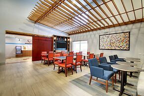 Holiday Inn Express & Suites Aurora - Naperville by IHG