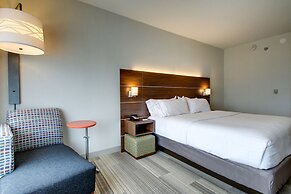 Holiday Inn Express & Suites Aurora - Naperville by IHG
