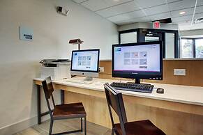 Holiday Inn Express & Suites Aurora - Naperville by IHG