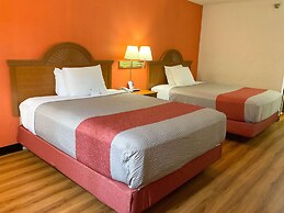 Motel 6 Hannibal, MO