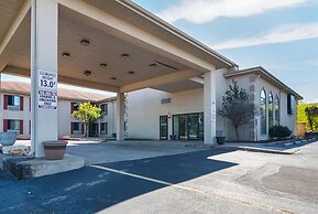 Motel 6 Hannibal, MO