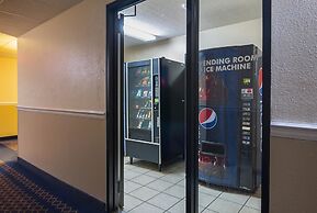 Motel 6 Hannibal, MO