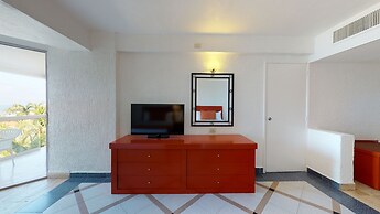 Park Royal Beach Ixtapa - All Inclusive