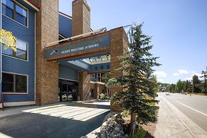 River Mountain Lodge