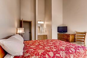 River Mountain Lodge