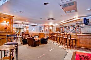 River Mountain Lodge