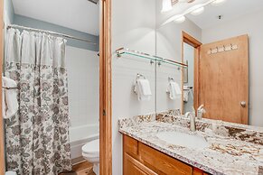 River Mountain Lodge