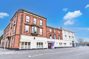 Aston Court Derby City Centre by Belvilla