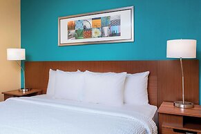 Fairfield Inn & Suites Victoria