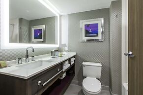 DoubleTree by Hilton Winston Salem - University