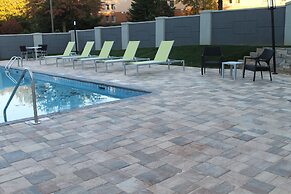 DoubleTree by Hilton Winston Salem - University