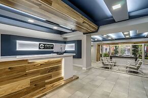 Clarion Pointe Tampa-Brandon Near Fairgrounds and Casino