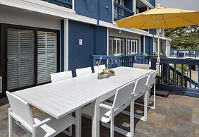 Mariposa Inn & Suites