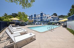 Mariposa Inn & Suites